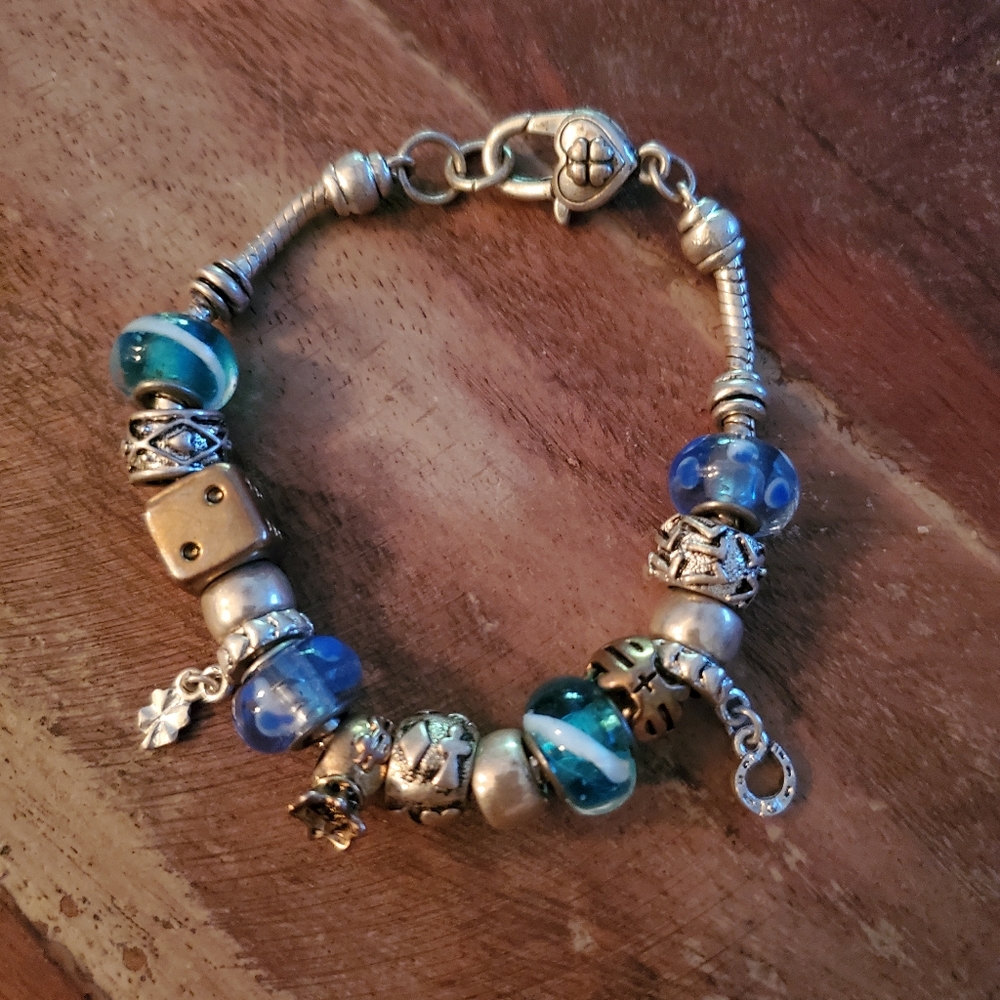 Lucky Brand Silver Tone Blue & Green Charm Slide Bracelet